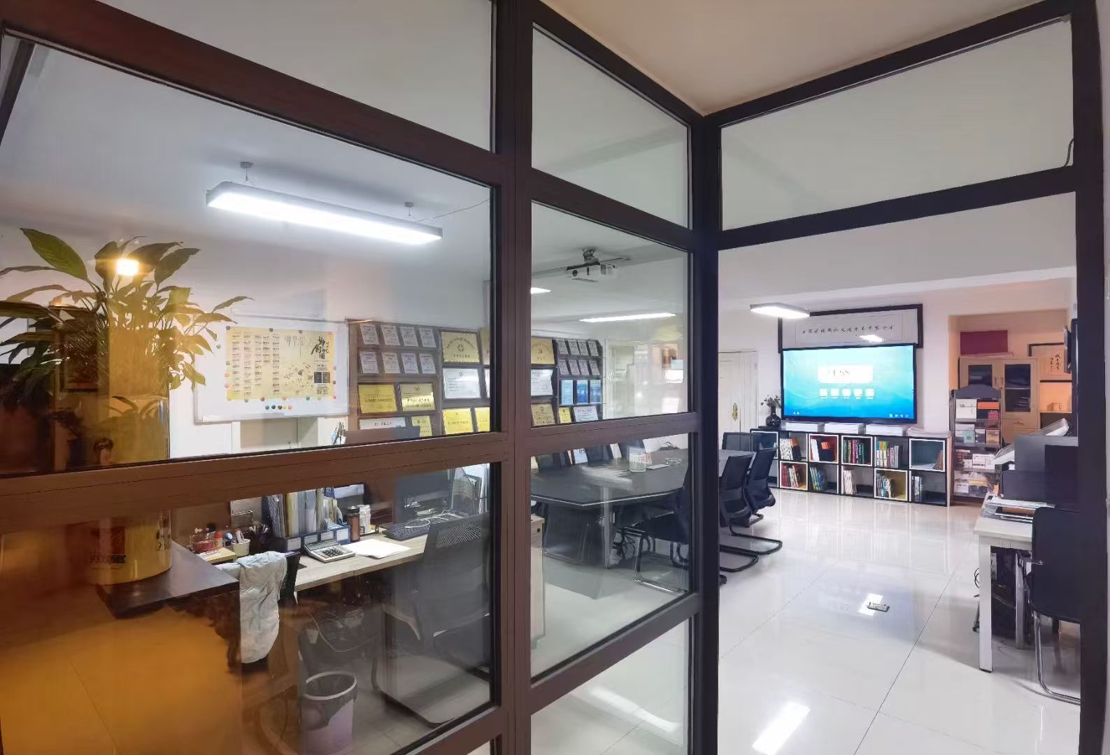 �k���h(hu��n)��